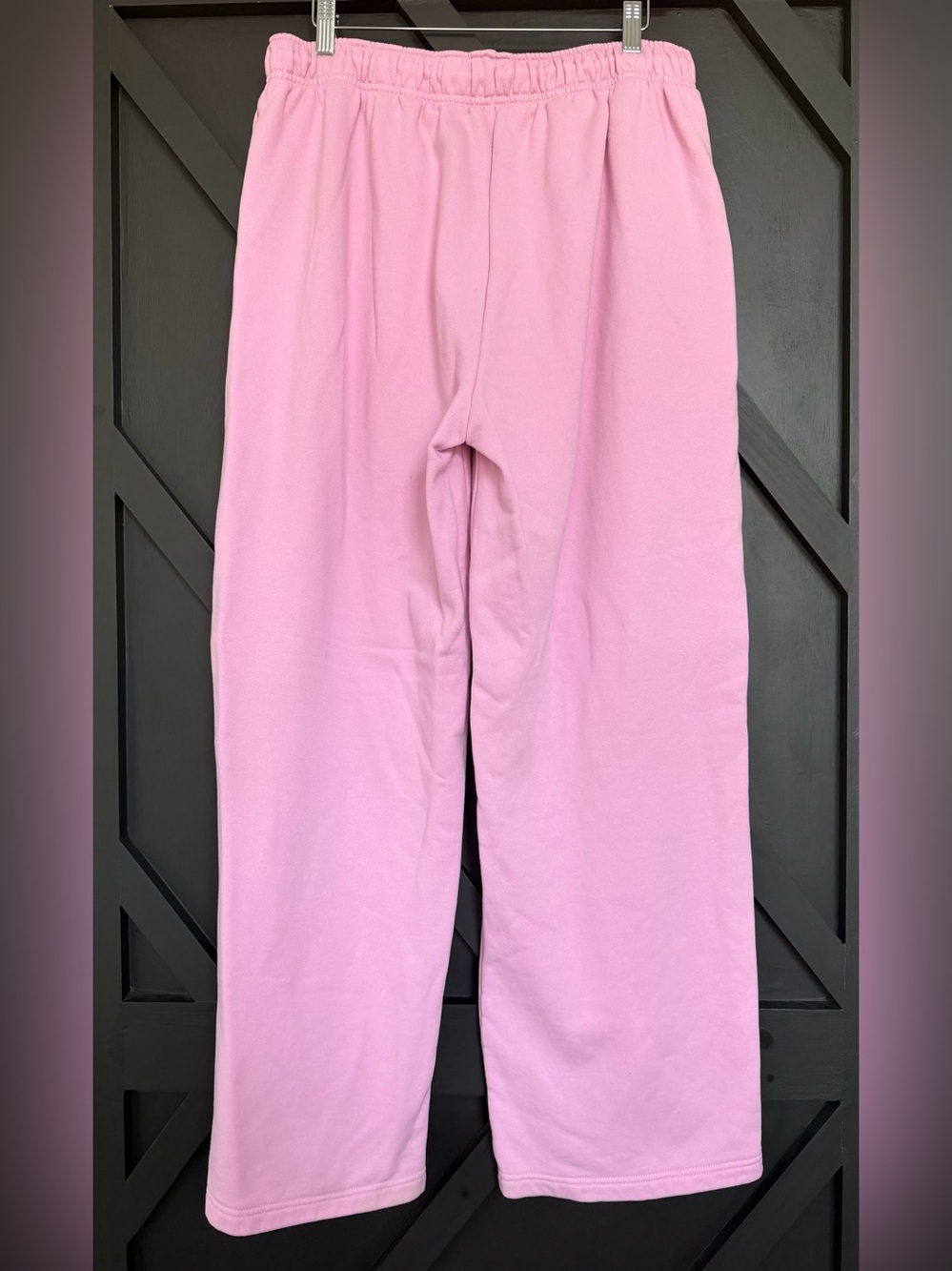 ALO Yoga Accolade Straight Leg Sweatpant in Candy Heart Pink, Size Large - Picture 8 of 10